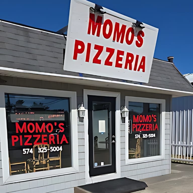 Find Us at Momo’s Pizzeria